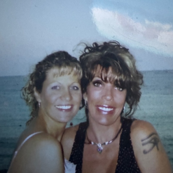 Meet your Posher, Ann - Picture 2 of 2